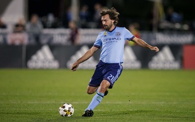 ROR电竞-佩洛娃赛后更新社媒晒奖杯